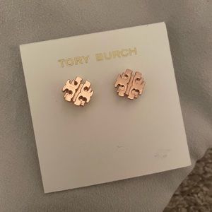 Tory Burch small t stud earrings, rose gold, new